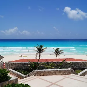 Ocean Front Apartahotel