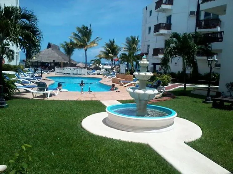 Arena Room Cancun Aparthotel